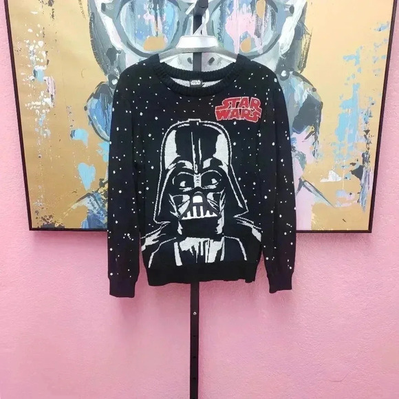 Star Wars Sweater - Picture 1 of 4